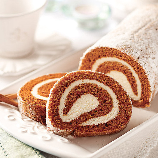 Pumpkin Swirl Cake roll with spiced pumpkin cake and cream cheese filling from SendaMeal.com