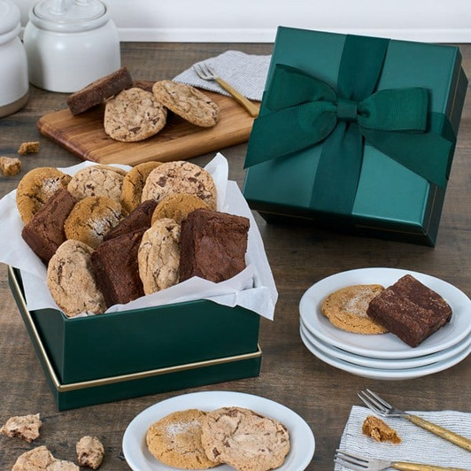 'Tis The Season Cookie and Brownie Bakery Gift Box - Small