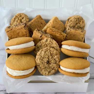 Vanilla and Blondie Baked Goods Premium Gift Box SendaMeal.com