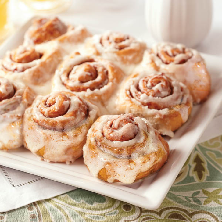 Iced Cinnamon Rolls 1080