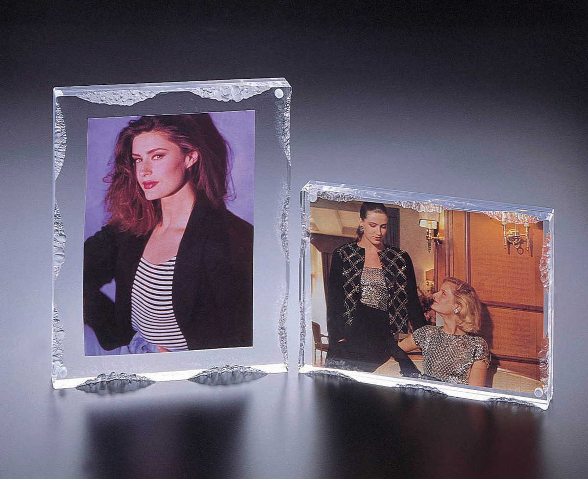  MAGNETIC STYLE WAVY ICEBERG-EDGE CERTIFICATE/PHOTO FRAME (FOR 5 x 7 OR SMALLER SIZE)