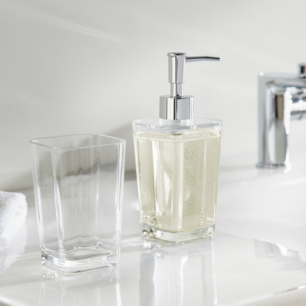  SQUARE LOTION DISPENSER