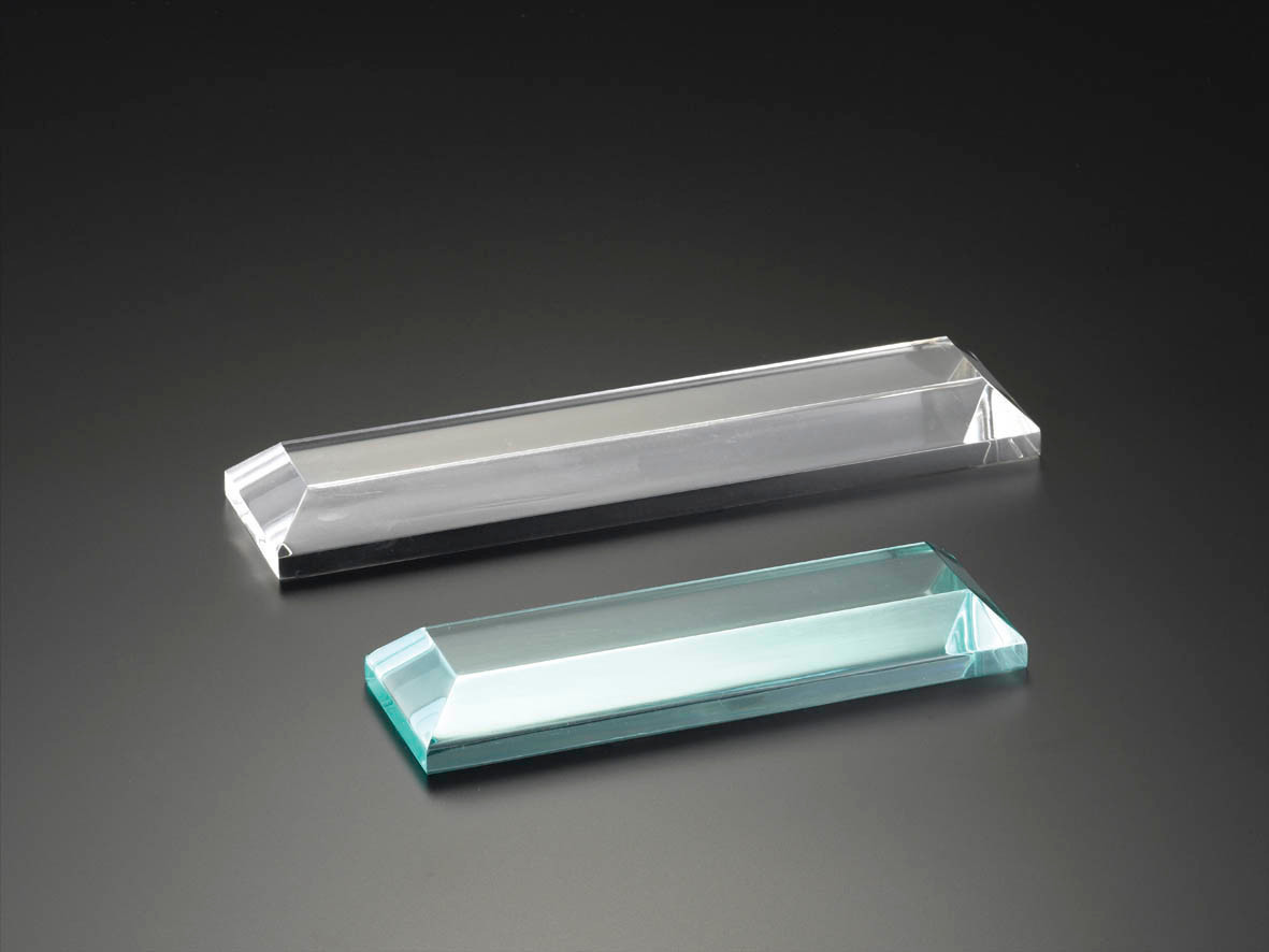 7" 4-SIDE BEVELED BASE -CLEAR
