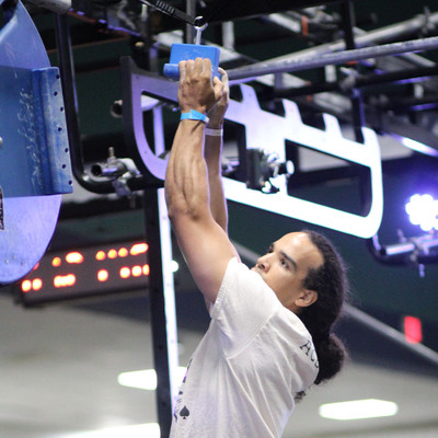 Athlete using T-Ledge