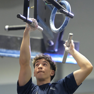 Athlete using Iron Summit Pegs