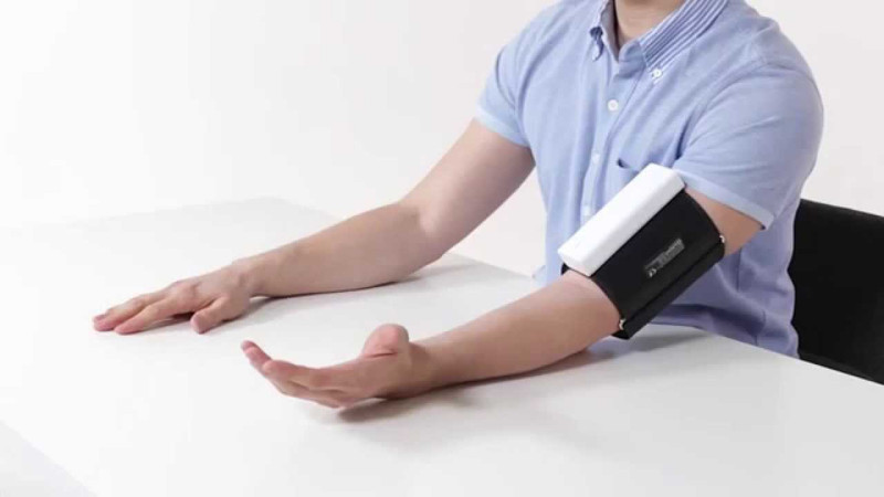 qardio arm blood pressure monitor