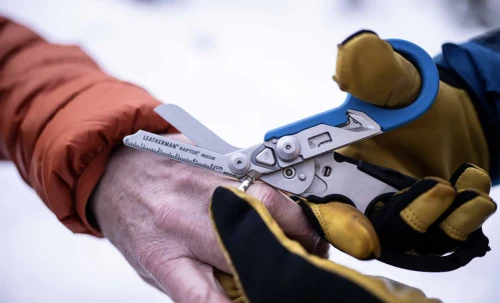 Leatherman | Raptor Rescue, Black W/ Utility Holster, YL832167, Glass breaker, strap cutter, rescue tool
