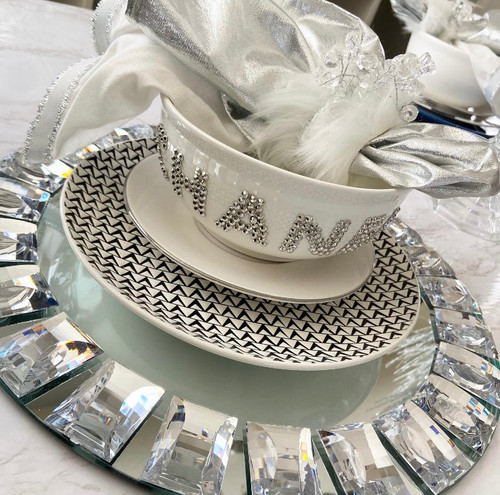 Elevate your dining experience with our luxe charger plates. Discover a touch of sophistication for your table settings, perfect for adding a layer of elegance to any occasion.