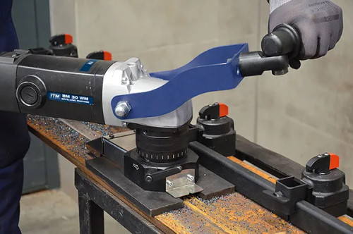 BM30-WM PORTABLE WELD MILLING MACHINE, MAX MILLING WIDTH 30MM, 240V VARIABLE SPEED MOTOR BM30-WM PORTABLE WELD MILLING MACHINE, MAX MILLING WIDTH 30MM, 240V VARIABLE SPEED MOTOR