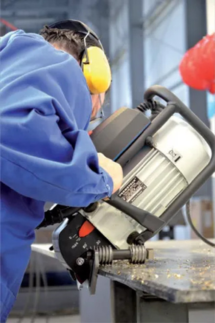 ITM BM21S BEVELLER FOR STAINLESS STEEL, 240V 1.6KW MOTOR, 0-60 DEGREE, MAX BEVEL WIDTH 21MM ITM BM21S BEVELLER FOR STAINLESS STEEL, 240V 1.6KW MOTOR, 0-60 DEGREE, MAX BEVEL WIDTH 21MM