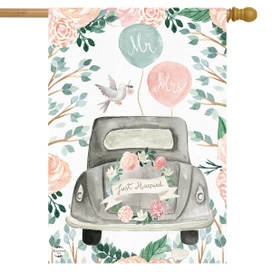 Briarwood Lane Just Married burlap house flag with floral truck and balloons design.
