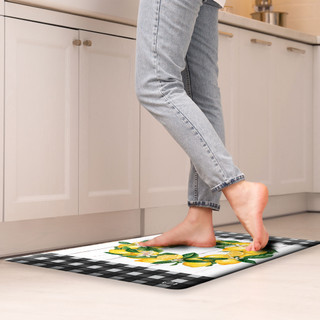 Briarwood Lane Lemon Wreath Comfort Mat, black and white checkered border with yellow lemon design.