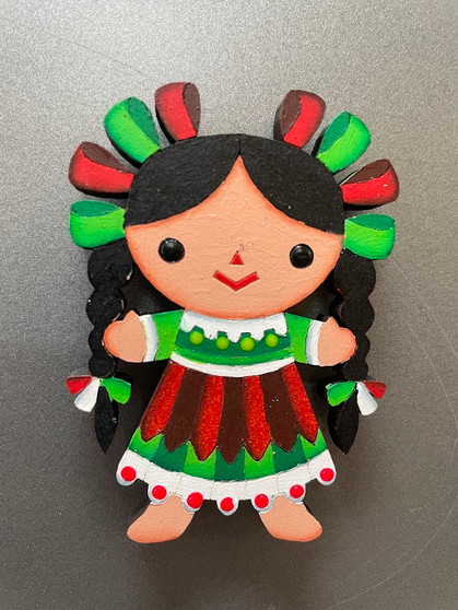 Muñeca Wood Magnet Tipico