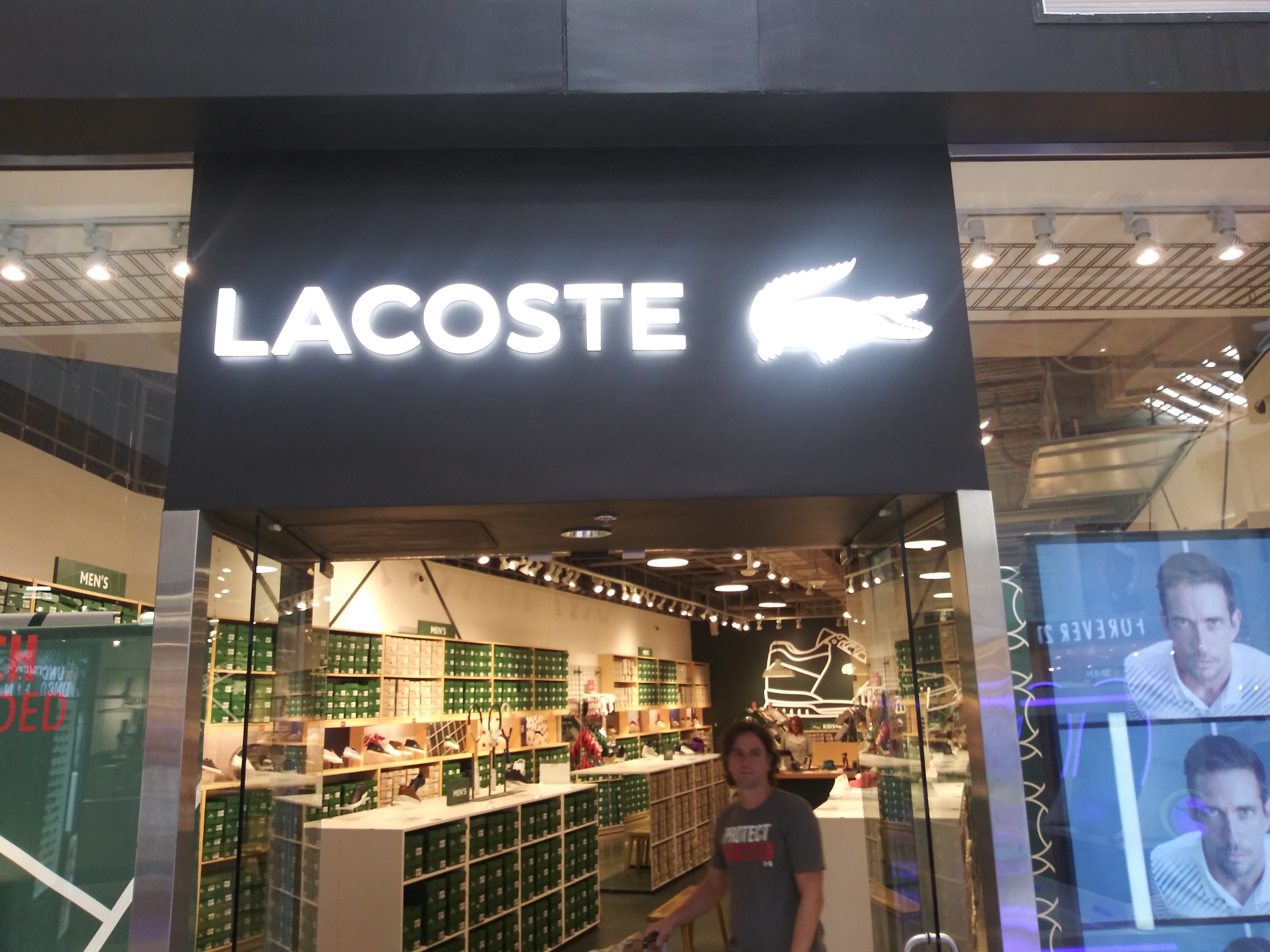 sawgras-lacoste.jpg