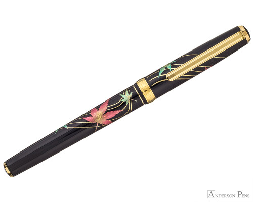 Platinum Classic Maki-e Kanazawa Leaf Fountain Pen - Autumn Leaves