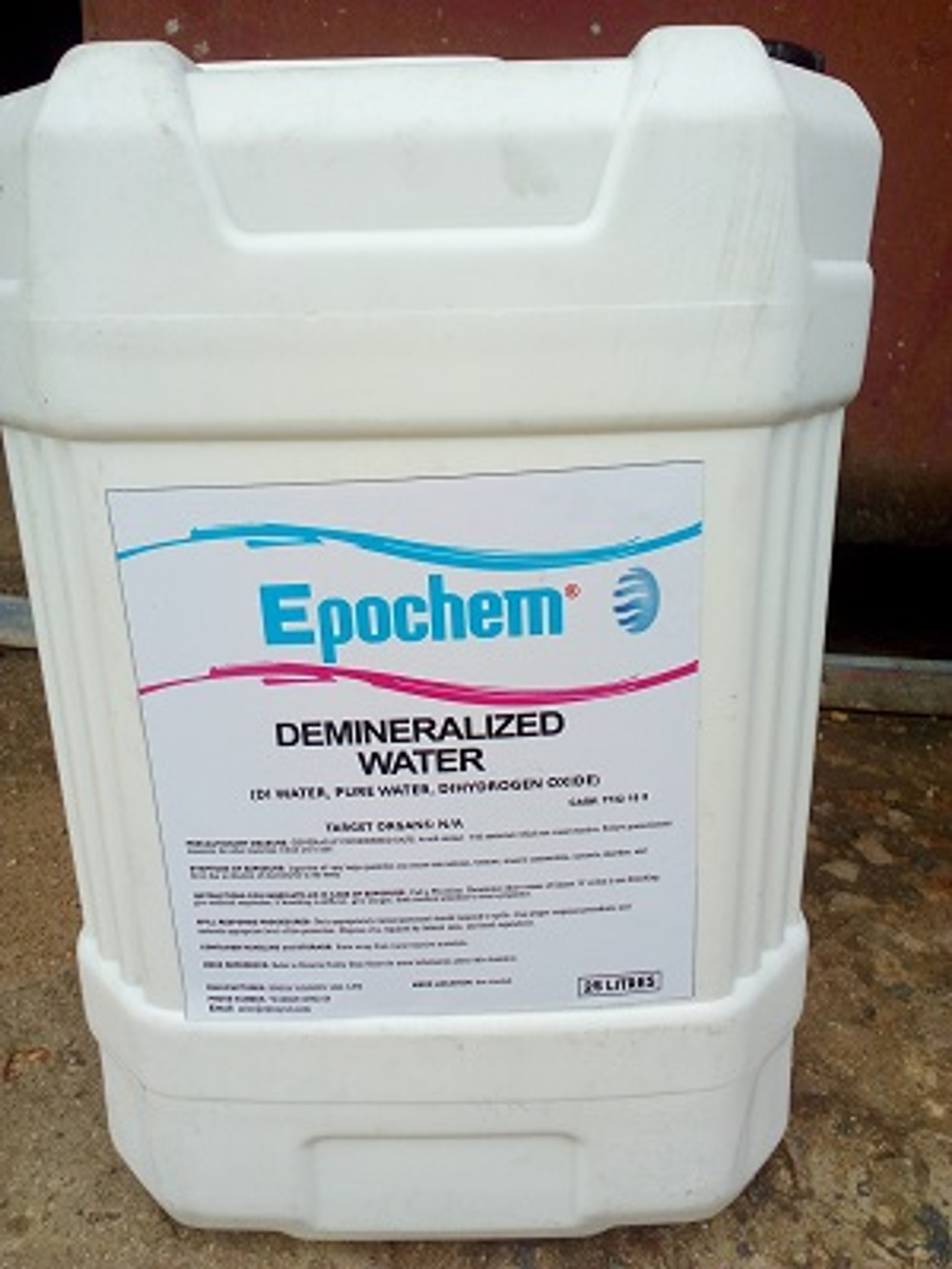 demineralised water same as distilled