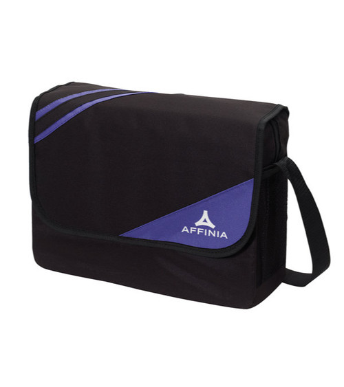 Umhängetasche mit Streifen