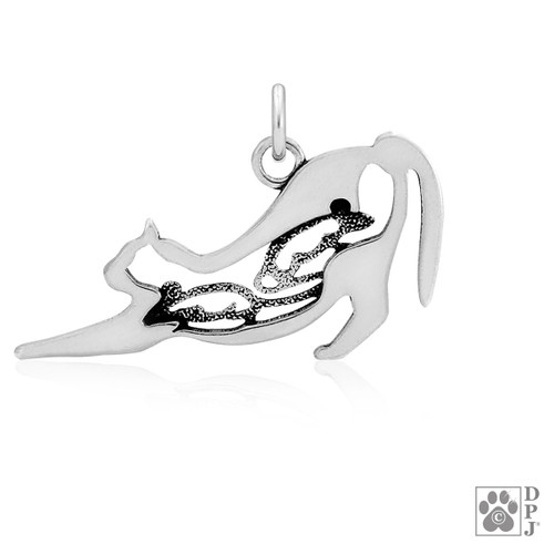 Cat pendant with two mice in body