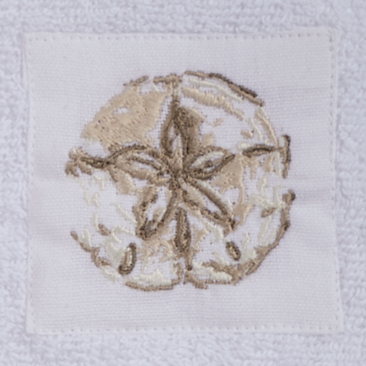 Caron's Beach House Shell Cove Bath Towel - Thumbnail 4