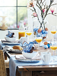 10 Coastal Easter Tablescapes to Inspire!