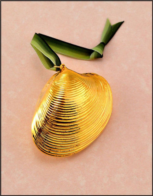 Gold Calista Clam Shell Ornament