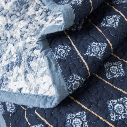 Blue Skies Queen Size Quilted 3-Piece Set