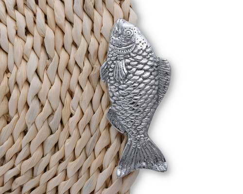 Twisted Seagrass Placemats with Pewter Fish - Set of 4 detail
