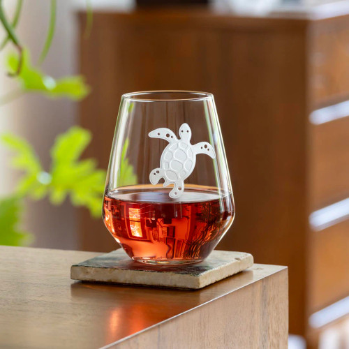 Under the Sea Turtle Engraved Stemless Wine Tumblers lifestyle 1