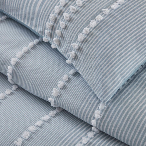 Sailor's Cove King Size 3-Piece Duvet Set close up 3