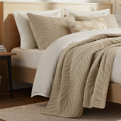 Botanical Palm Leaves 3 Piece Linen Quilted Set view 2