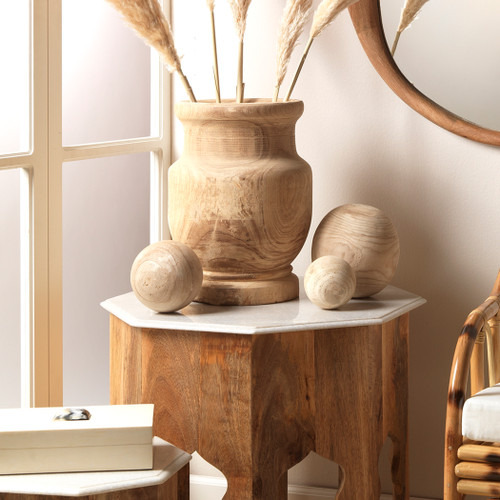 Malibu Natural Wood Decorative Spheres room image