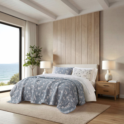 Catalina Blue Botanical 3-Piece Premium Quilt Set 
