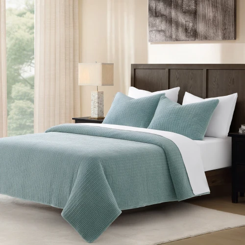 Sea Glass Velvet Queen Size 3-Piece Quilt Set