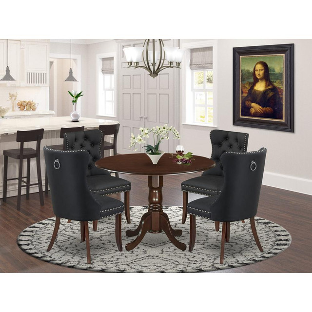 5 Piece Dining Room Set Consists of a Round Kitchen Table with Dropleaf