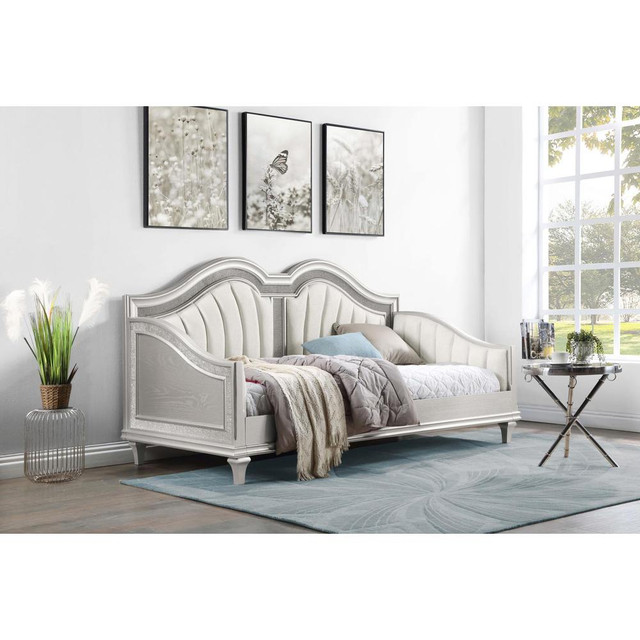 Evangeline Upholstered Twin Daybed with Faux Diamond Trim Silver and Ivory