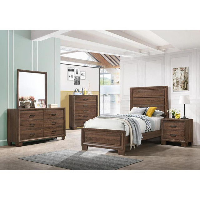 Brandon 4-piece Twin Panel Bedroom Set Medium Warm Brown