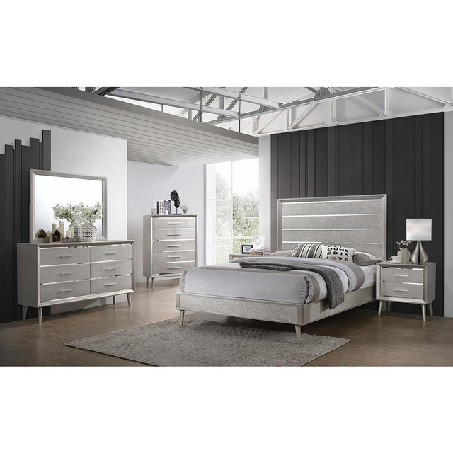 Ramon 5-piece Queen Panel Bedroom Set Metallic Sterling