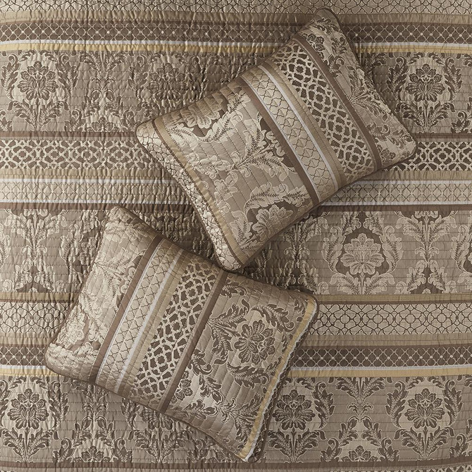 6 Piece Jacquard Quilt Set with Throw Pillows