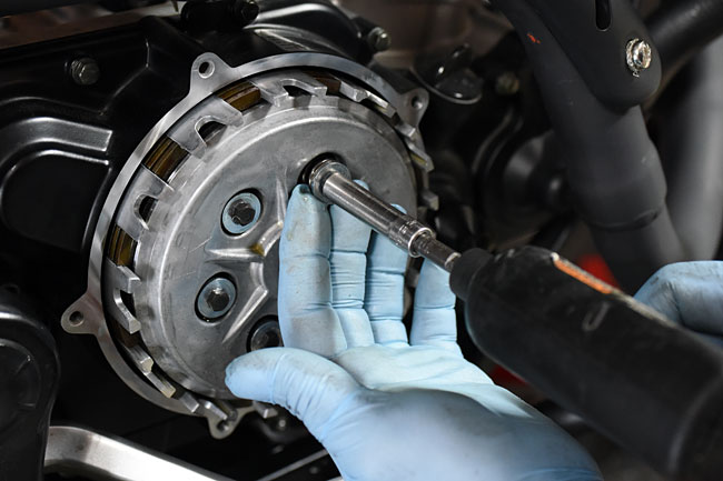 RX3 Cyclone Clutch Maintenance Image