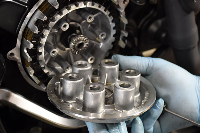 RX3 Cyclone Clutch Maintenance Image