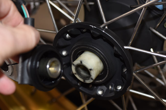 RX3 Cyclone Front Wheel Removal Image