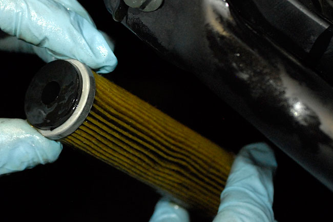 RX3 Cyclone Oil Change Image