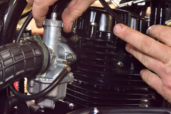 TT250 Carburetor Maintenance Image