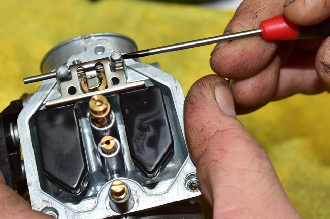 TT250 Carburetor Maintenance Image