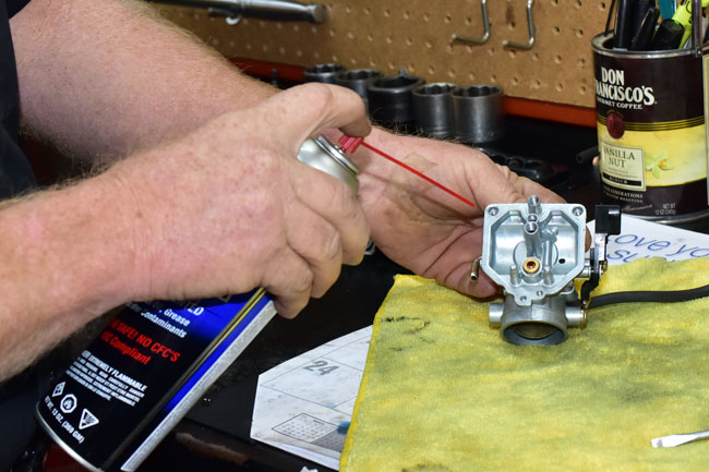 TT250 Carburetor Maintenance Image