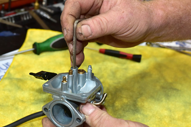 TT250 Carburetor Maintenance Image