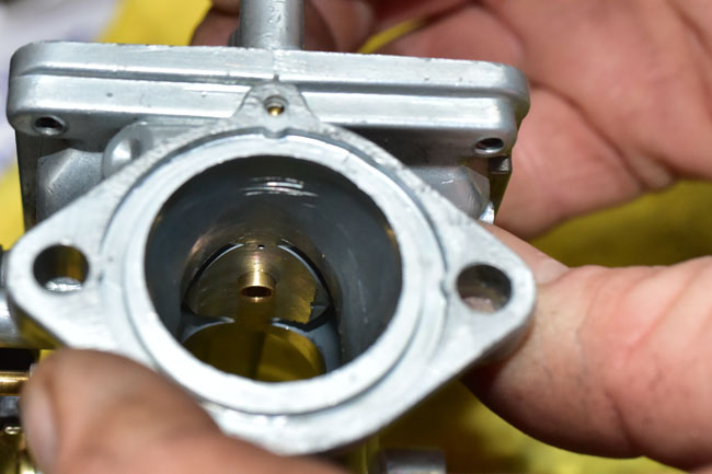 TT250 Carburetor Maintenance Image