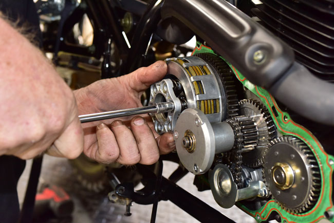 TT250 Clutch Replacement Image
