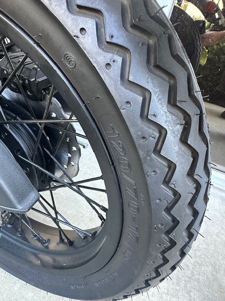 Rear Wheel Tire 120/70-17 for SG250
