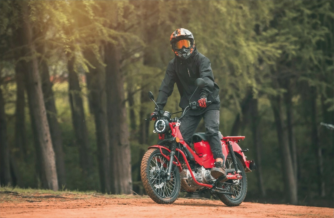 Riding the CSC Motorcycles Wolf 125 in the Forests